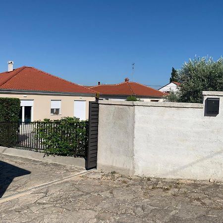 Tony'S House In Garden Zadar Ngoại thất bức ảnh